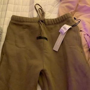 Essential Sweatpants